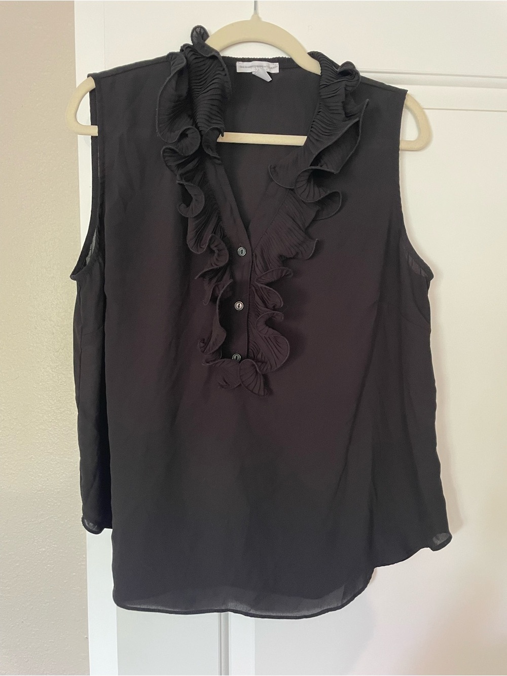 New York & Company Black Sleeveless Ruffle V-Neck Blouse